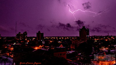 Rige alerta por tormentas fuertes en Gran Resistencia con intensa actividad eléctrica