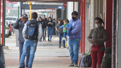 Medio aguinaldo: la mayoría de los empleados lo usarán para pagar deudas