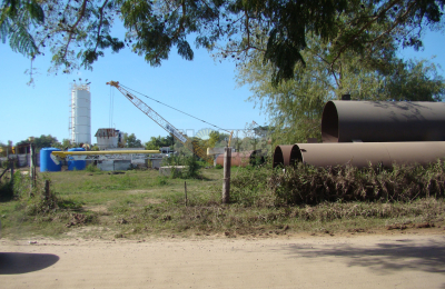 Defensas definitivas del Puente Belgrano: una obra fundamental que nunca comenzó