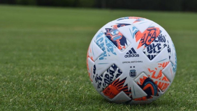 Liga Profesional de Fútbol: River y Boca arrancan contra los santafecinos