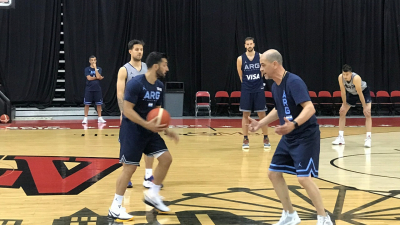 Facu Campazzo: “No debemos cargarnos de más responsabilidad de lo que deberíamos"