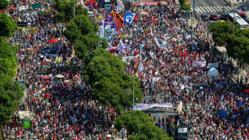 Masivas protestas contra Bolsonaro: piden juicio político en su peor momento de popularidad