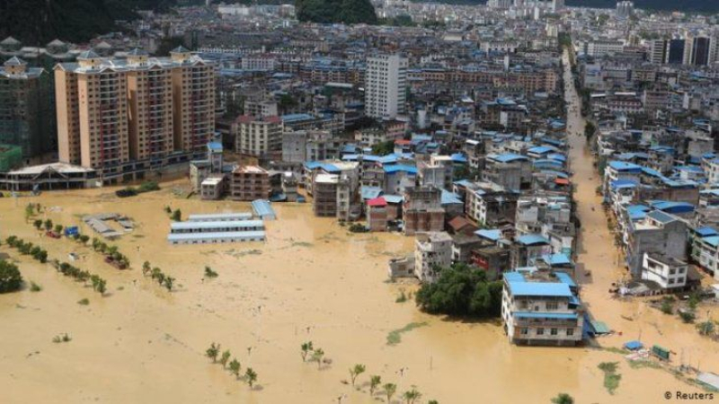 El Tifón In-Fa toca tierra en el este de China tras devastadoras inundaciones
