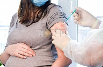 La inmunización contra la gripe también cae en embarazadas