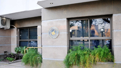 Severo cuestionamiento del Colegio a la escribanía municipal de Gustavo Martínez
