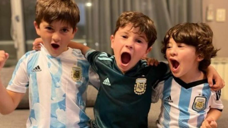 Mateo Messi, a puro fútbol por las calles de París