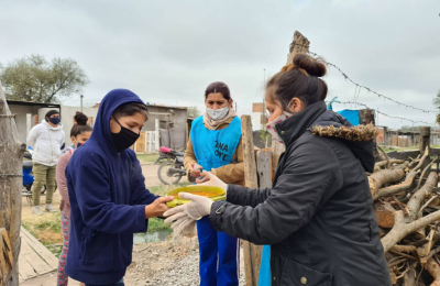 Situación social al rojo: más familias acuden a comedores comunitarios