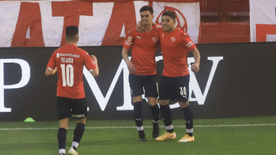 Independiente venció al ‘Globo’ y no se baja de la pelea