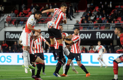 Estudiantes le puso un freno a la racha ganadora del River de Gallardo
