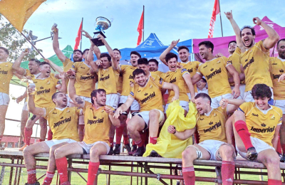 Las voces y todo el color de la fiesta de Curne, campeón del Torneo Oficial de Rugby de la URNE