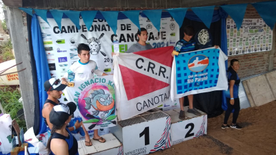 El canotaje de Regatas Resistencia logró 24 trofeos en el Regional de Posadas 