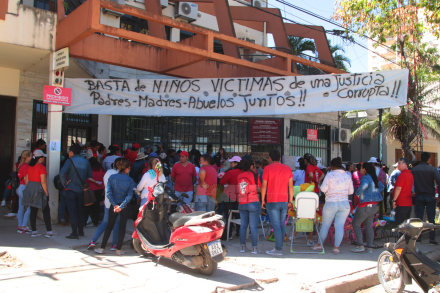 flia2.jpg