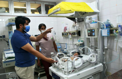 Ocho nuevas incubadoras para Neonatología del Perrando