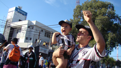 Así fue recibido el plantel de Chaco For Ever en su casa