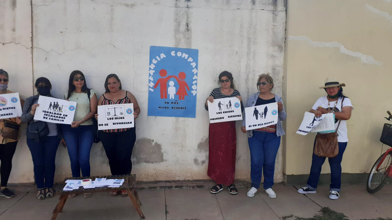 General San Martín: impedidos por la justicia de ver a sus niños reclaman frente a los Tribunales de Familia