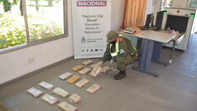 Gendarmería incautó 32 kilos de marihuana en el control vehicular de Basail