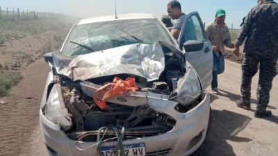 Madre e hija graves tras siniestro vial en Tres Estacas