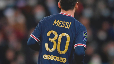 El PSG usó una camiseta en honor a Messi