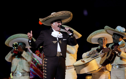 vicente fernandez.jpg