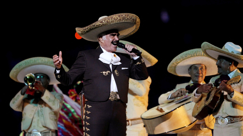 México despide a Vicente Fernández, leyenda de la música ranchera