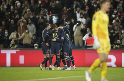 Con asistencia de Messi y doblete de Mbappé, PSG le ganó al Mónaco