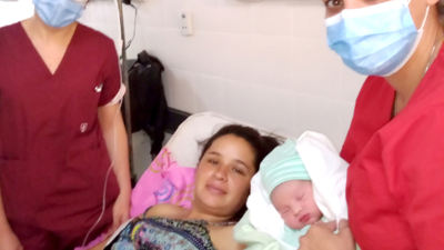El primer bebe de Navidad nacido en Sáenz Peña llegó de una mamá quitilipense