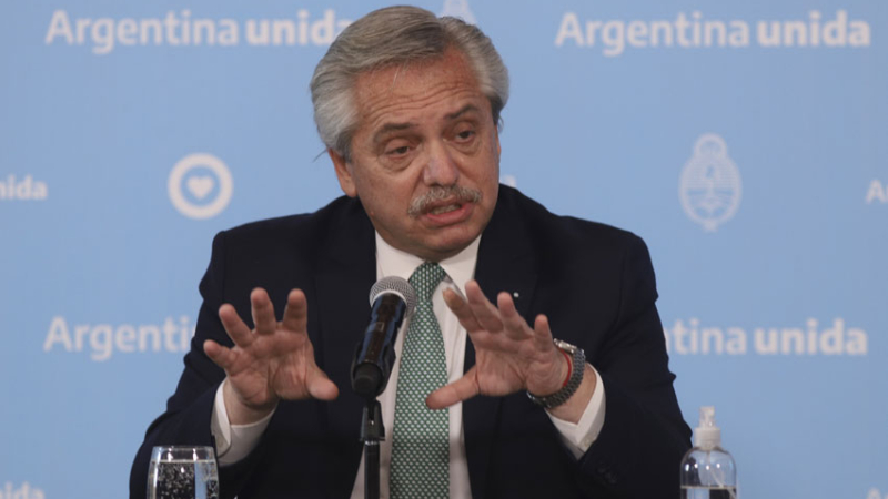 El presidente debió aislarse por ser contacto estrecho