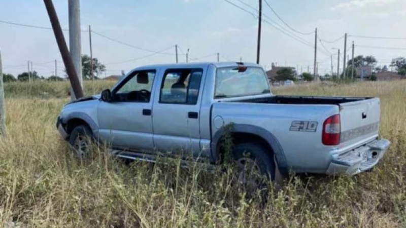 Robó una 4x4 en el barrio España, la chocó y terminó detenido en el Carpincho Macho