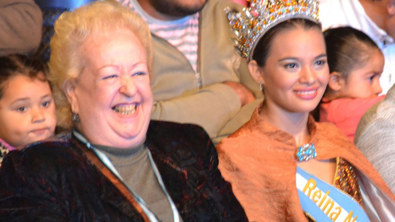 Falleció Cristina Astesuain, creadora del Cuerpo Oficial de Bastoneras de la Fiesta Nacional del Algodón