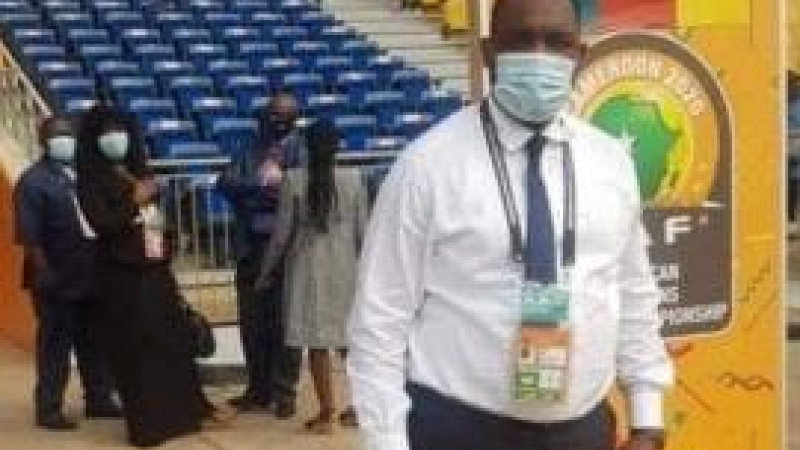 Murió Joseph Kabungo, médico de la FIFA en Nigeria vs. Ghana, que terminó con serios incidentes