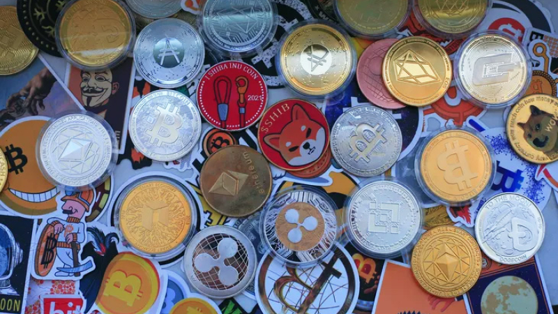 Ya existen 12.000 criptomonedas: ¿cómo elegir en cuál invertir?
