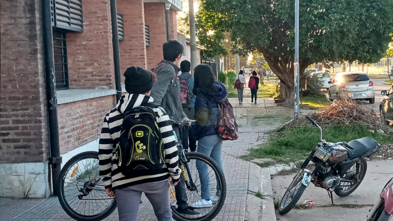Charata: asaltaron a tres adolescentes antes de ingresar al colegio