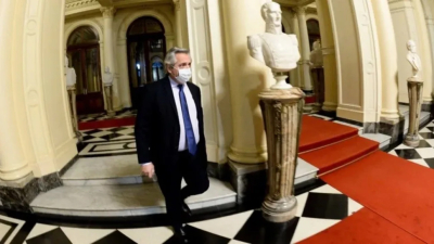 Por primera vez, Alberto Fernández asiste al Tedeum en la Catedral Metropolitana por el 25 de Mayo