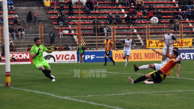Sarmiento volvió a ganar en casa y quedó a dos puntos de la cima