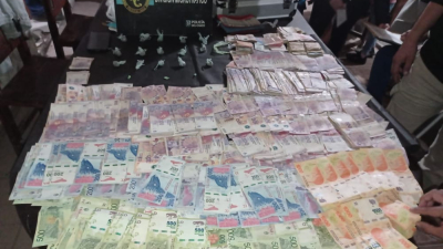 Resistencia: una embarazada y una pareja al frente de un quiosco de drogas