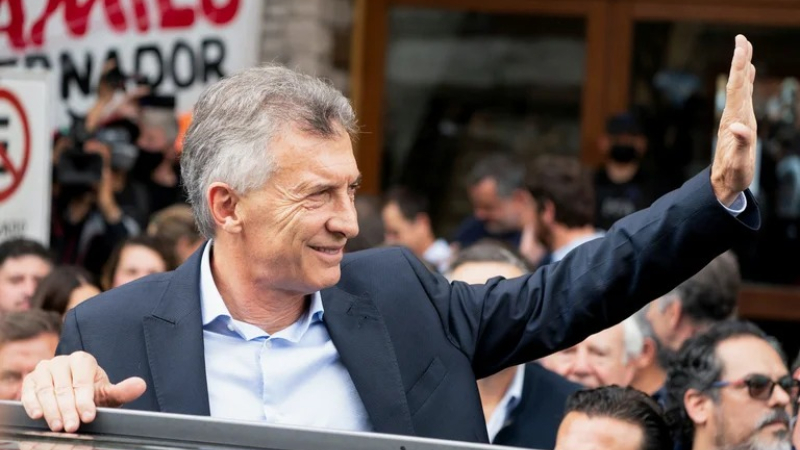 Sobreseyeron a Mauricio Macri en la causa por espionaje a familiares del Ara San Juan