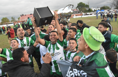 Defensores de Vilelas gritó campeón