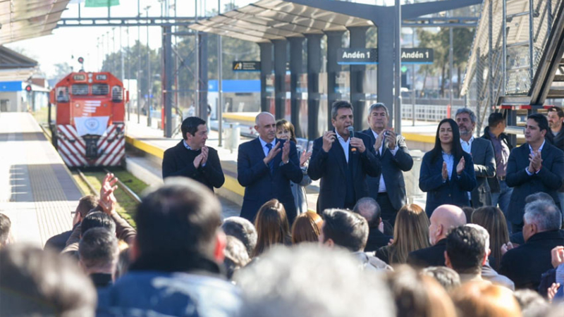Massa: "Traemos soluciones para los pasajeros"