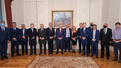 El presidente tuvo una "áspera" reunión con los gobernadores