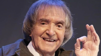 Carlitos Balá cumple 97: insiste que a los chicos les saquen el celular más que el chupete