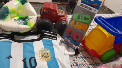 Buscan padrinos y madrinas para niños de una biblioteca comunitaria