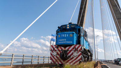 El ferrocarril de cargas se revitaliza en el norte y vuelve a unir Argentina con Paraguay
