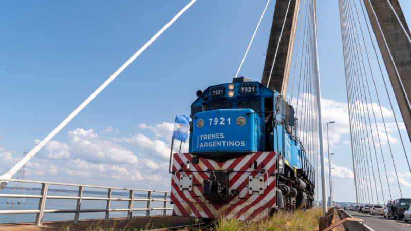 El ferrocarril de cargas se revitaliza en el norte y vuelve a unir Argentina con Paraguay 