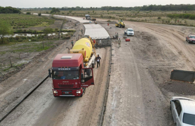 Satisfacción de vecinos por obras de pavimentación en acceso