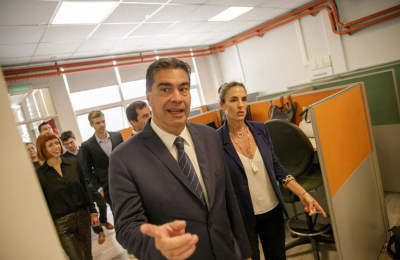 Call center tomará 200 empleados y empresa fabricará televisores en el Chaco