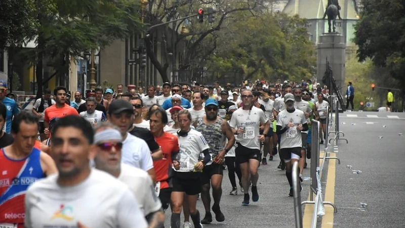 El keniata Víctor Kipchirchir ganó la 37º Maratón de Buenos Aires