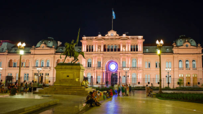 Evacuaron la Casa Rosada y el Ministerio de Defensa por amenaza de bomba