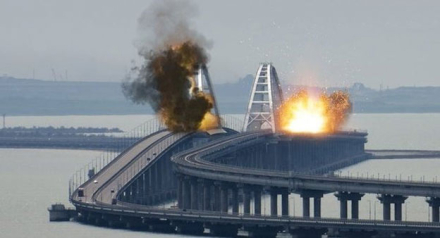 explosion-puente-crimea4jpg.jpg