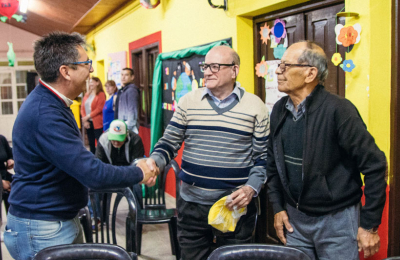Martínez dialogó con comisiones sobre los problemas de cada barrio