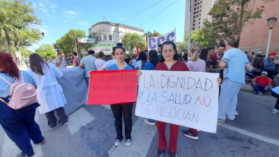 El Gobierno y residentes de Salud alcanzaron un acuerdo y habrá aumentos para el sector